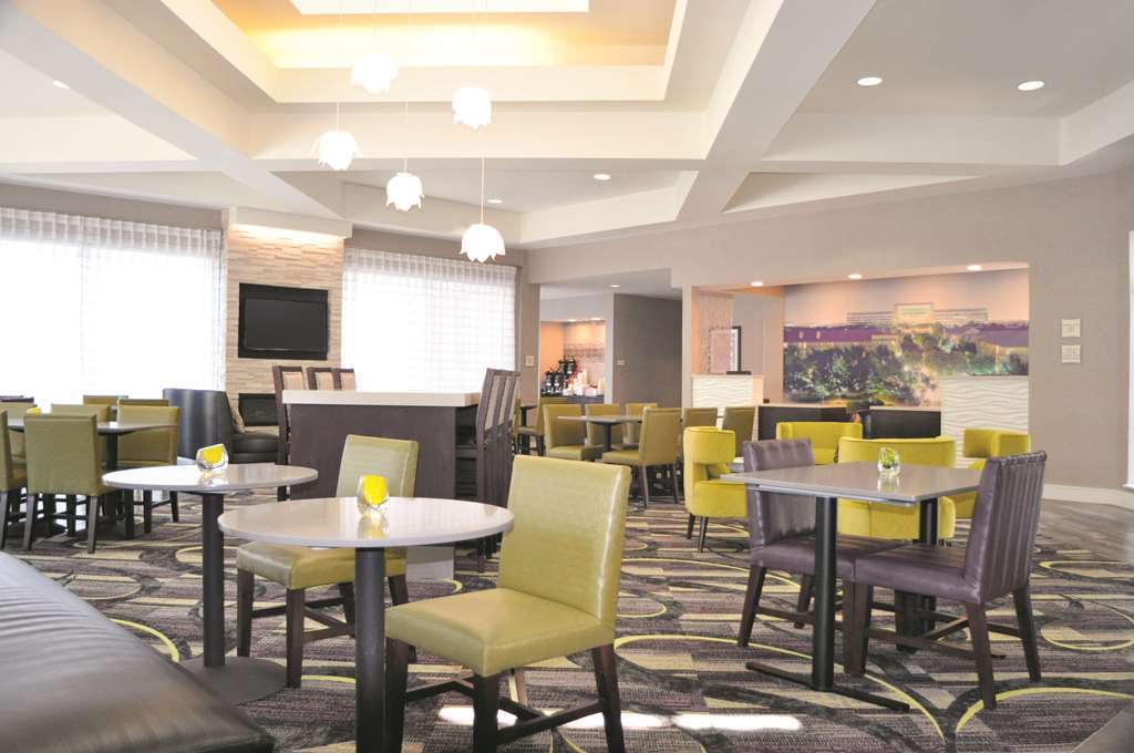 La Quinta By Wyndham Dallas Plano West Restaurant bilde